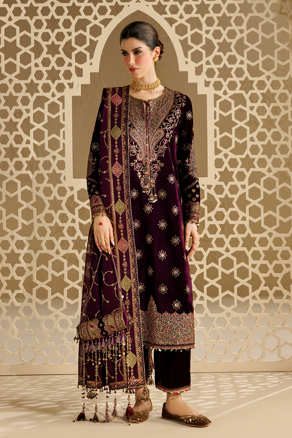 1l8a6080 Jazmin Chandni Velvet Formals 26 Embroidered Velvet Formal CVF26-D08– 1L8A6080