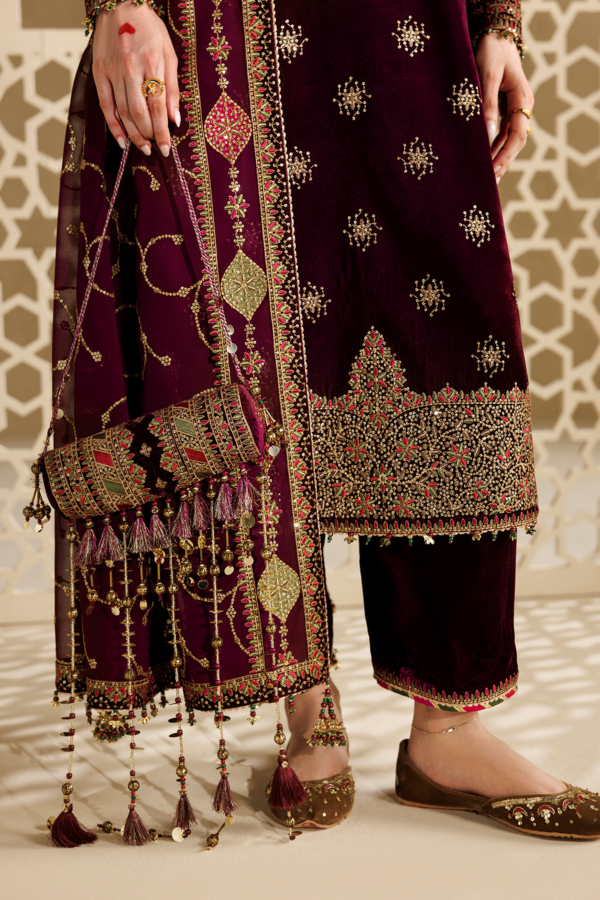 1l8a6088 Jazmin Chandni Velvet Formals 26 Embroidered Velvet Formal CVF26-D08– 1L8A6088