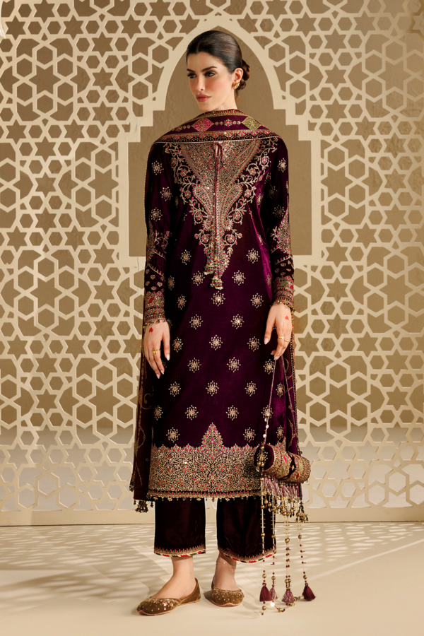 1L8A6137 Jazmin Chandni Velvet Formals 26 Embroidered Velvet Formal CVF26-D08