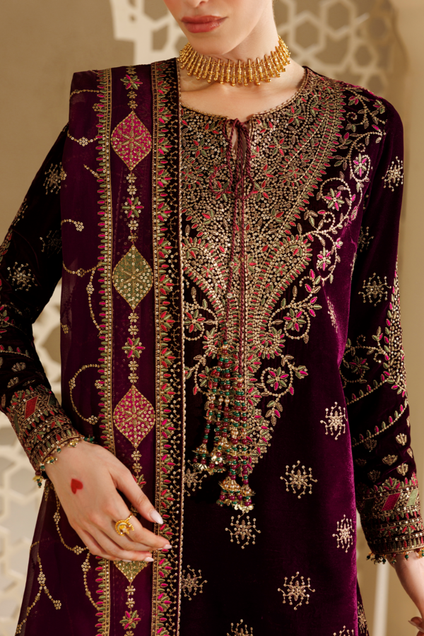 1l8a6153 Jazmin Chandni Velvet Formals 26 Embroidered Velvet Formal CVF26-D08– 1L8A6153