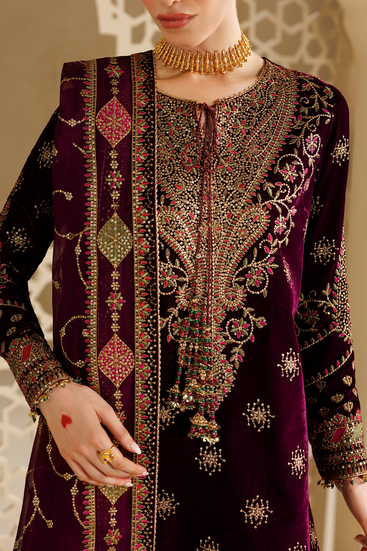 1l8a6153 Jazmin Chandni Velvet Formals 26 Embroidered Velvet Formal CVF26-D08– 1L8A6153