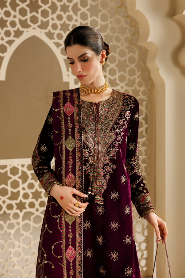 1l8a6160 Jazmin Chandni Velvet Formals 26 Embroidered Velvet Formal CVF26-D08– 1L8A6160