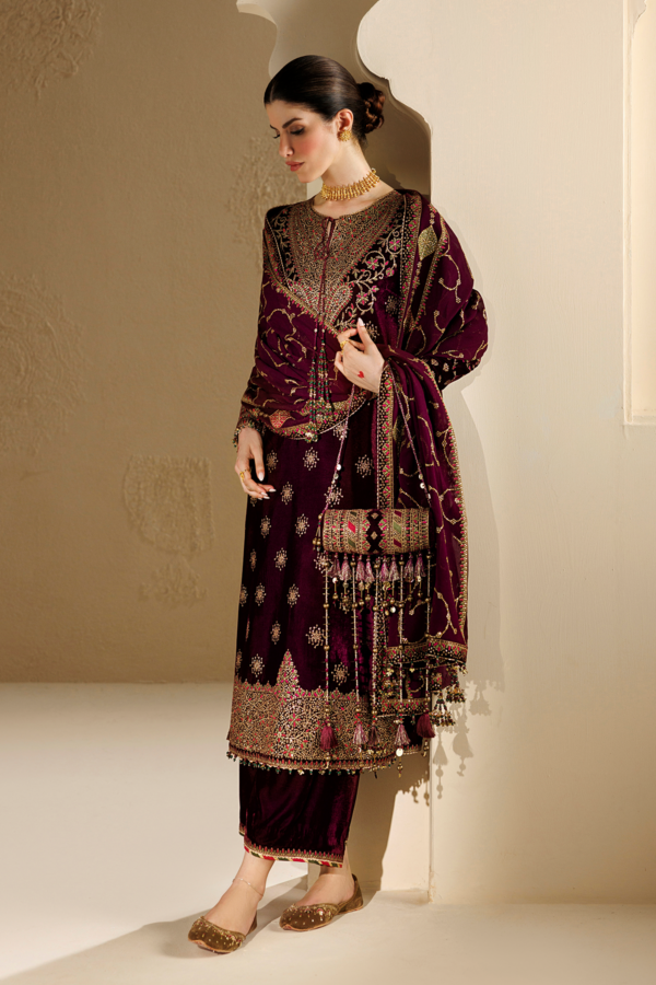 1l8a6181 Jazmin Chandni Velvet Formals 26 Embroidered Velvet Formal CVF26-D08– 1L8A6181