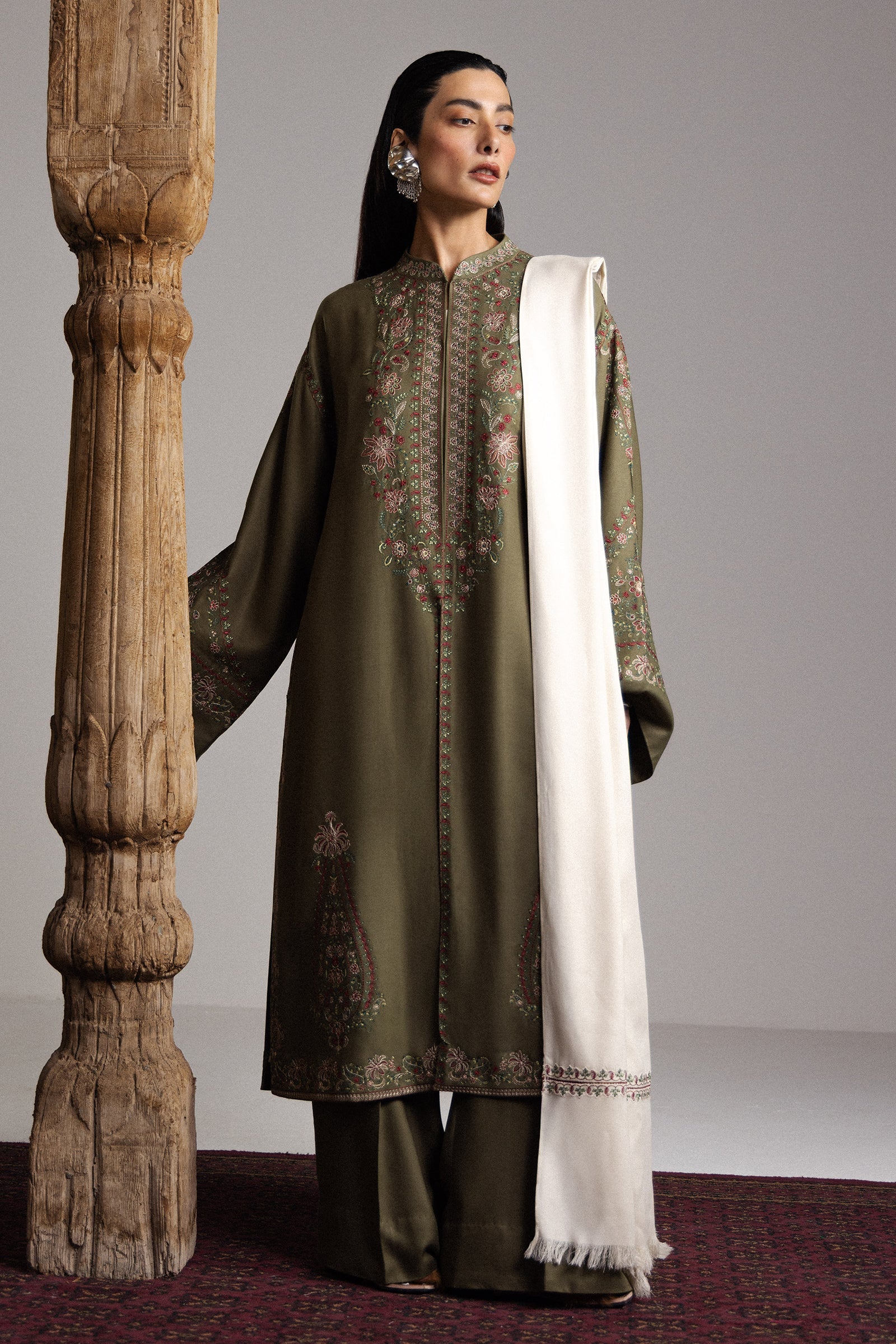 Zara shahjahan saraab winter unstitched chinar-d2 Zara Shahjahan Saraab Winter Unstitched CHINAR-D2