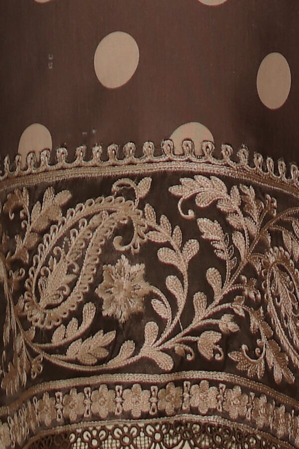 Noor by saadia asad winter embroidered printskhas 26 d8 b - polka espresso– detail view 5 Noor by Saadia Asad Winter Embroidered Printskhas 26 D8 B - Polka Espresso– detail view 5