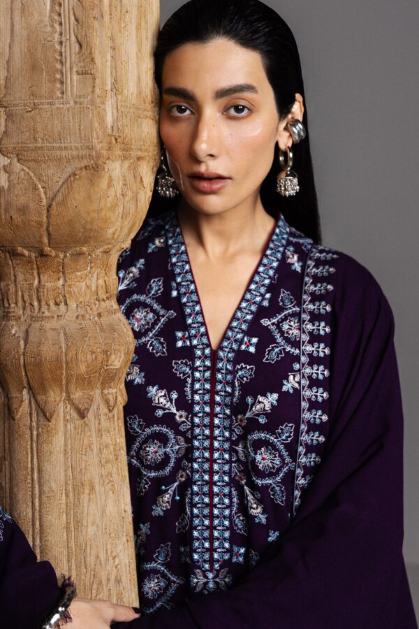 Zara Shahjahan Saraab Winter Unstitched BANAFSHA-D10– alternate view Zara Shahjahan Saraab Winter Unstitched BANAFSHA-D10– alternate view