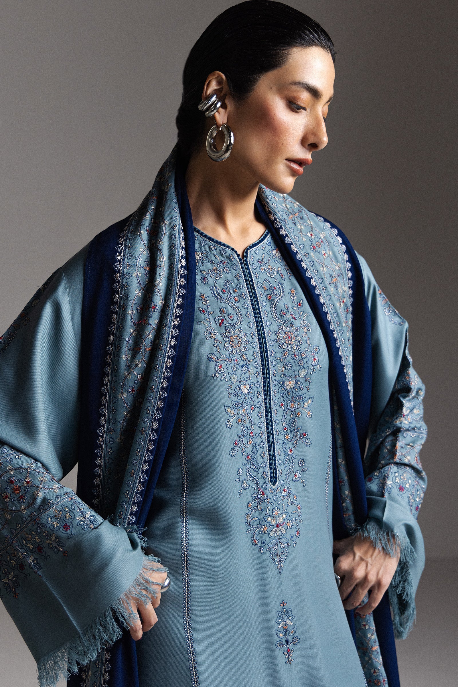 Zara shahjahan saraab winter unstitched firoza-d9– alternate view Zara Shahjahan Saraab Winter Unstitched FIROZA-D9– alternate view