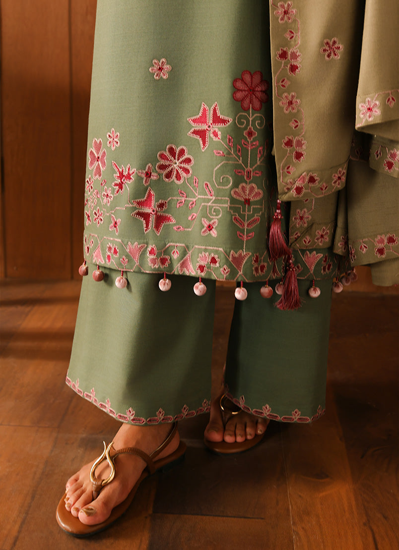 Image winterkari 26 olivehaze– detail view 3 Image Winterkari 26 Olivehaze– detail view 3