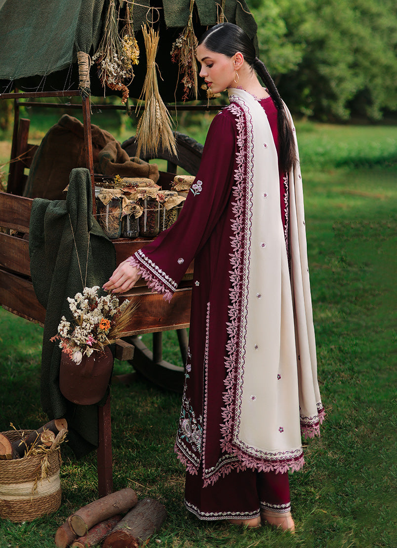 Image winterkari 26 mulberry– detail view 5 Image Winterkari 26 Mulberry– detail view 5
