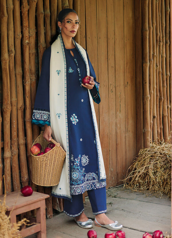 Image Winterkari 26 Solstice– alternate view Image Winterkari 26 Solstice– alternate view