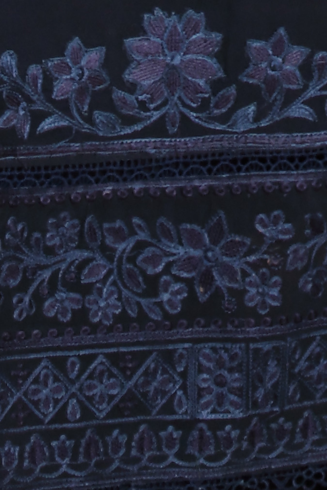 Noor by saadia asad winter embroidered printskhas 26 d7 a - kaani blue dusk– detail view 4 Noor by Saadia Asad Winter Embroidered Printskhas 26 D7 A - Kaani Blue Dusk– detail view 4