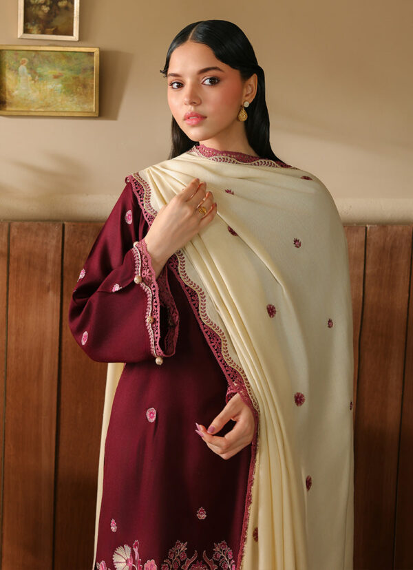 Image Winterkari 26 Claret– alternate view Image Winterkari 26 Claret– alternate view