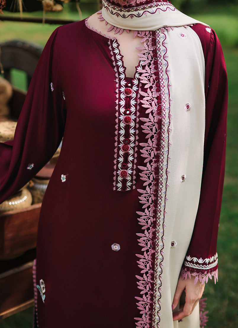 Image winterkari 26 mulberry– detail view 2 Image Winterkari 26 Mulberry– detail view 2