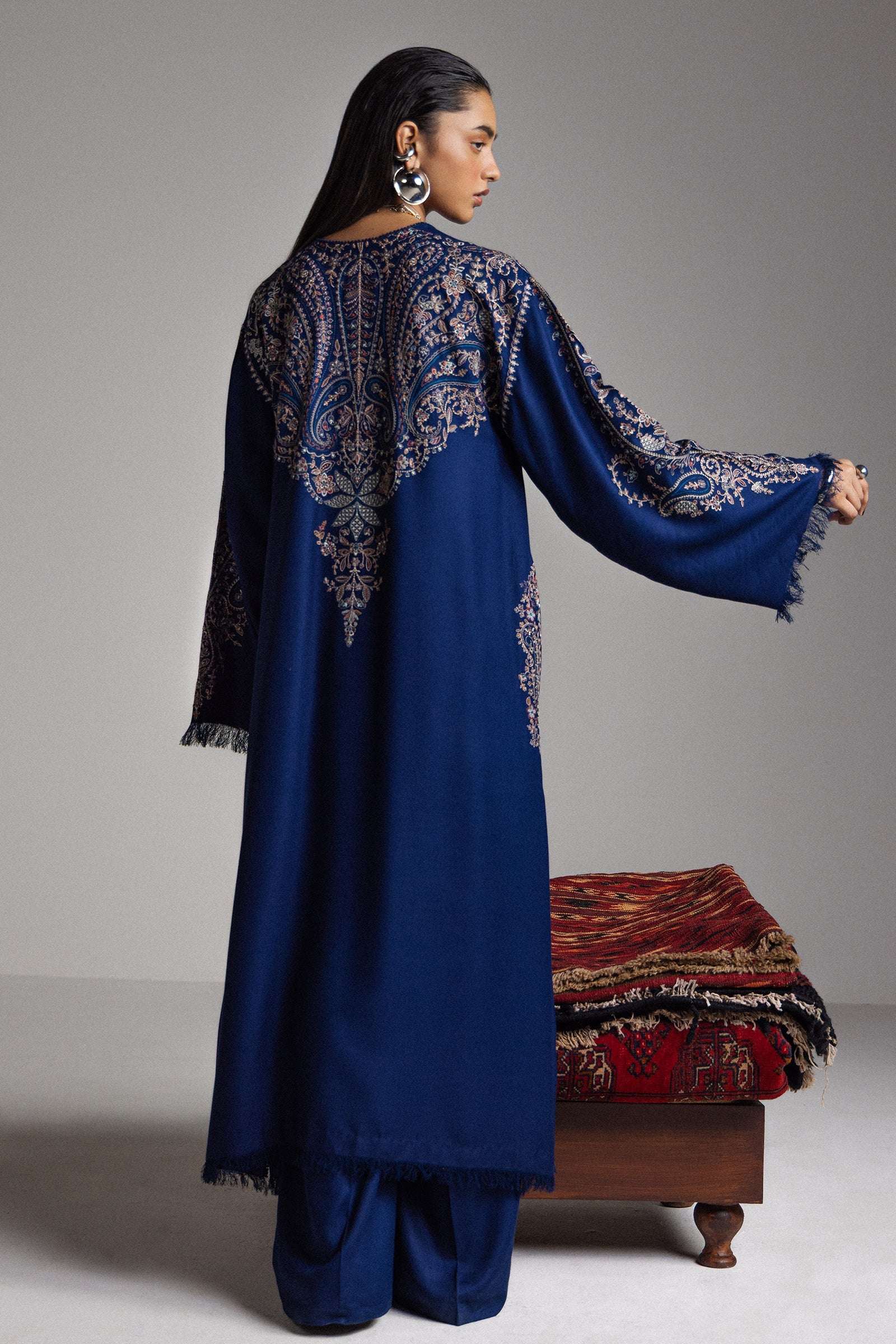 Zara shahjahan saraab winter unstitched samarkand-d6– detail view 2 Zara Shahjahan Saraab Winter Unstitched SAMARKAND-D6– detail view 2