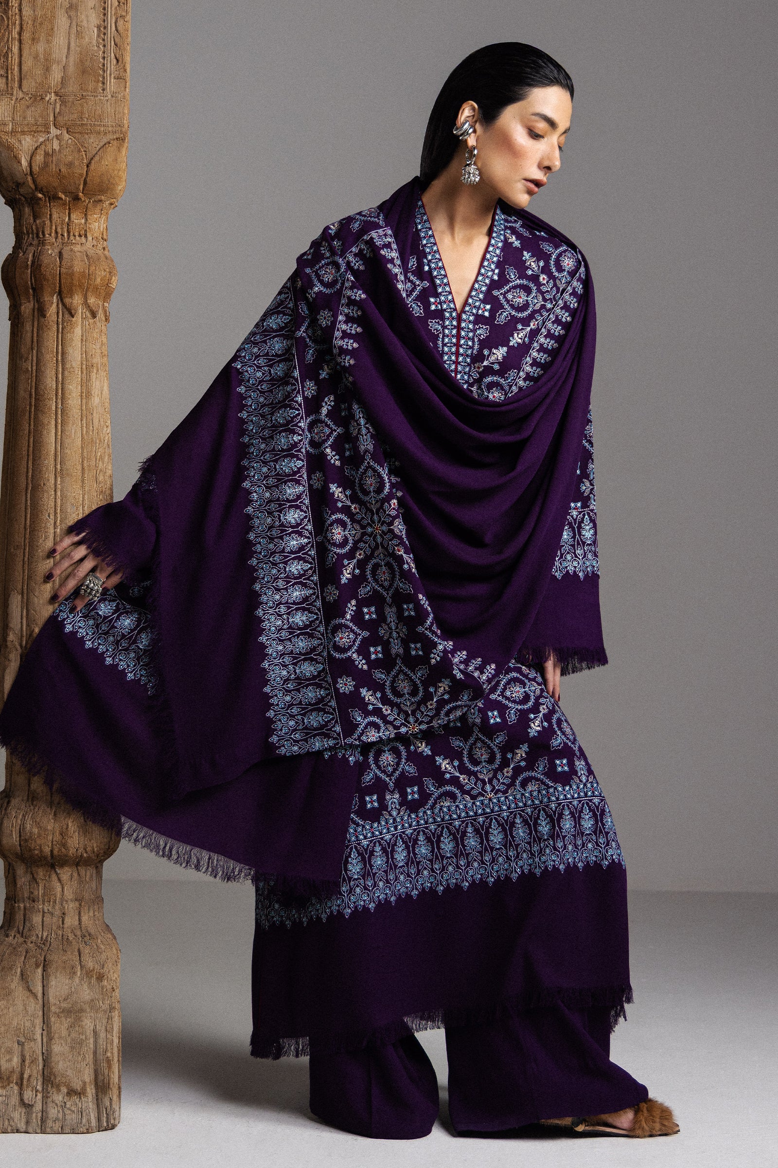 Zara shahjahan saraab winter unstitched banafsha-d10– detail view 3 Zara Shahjahan Saraab Winter Unstitched BANAFSHA-D10– detail view 3