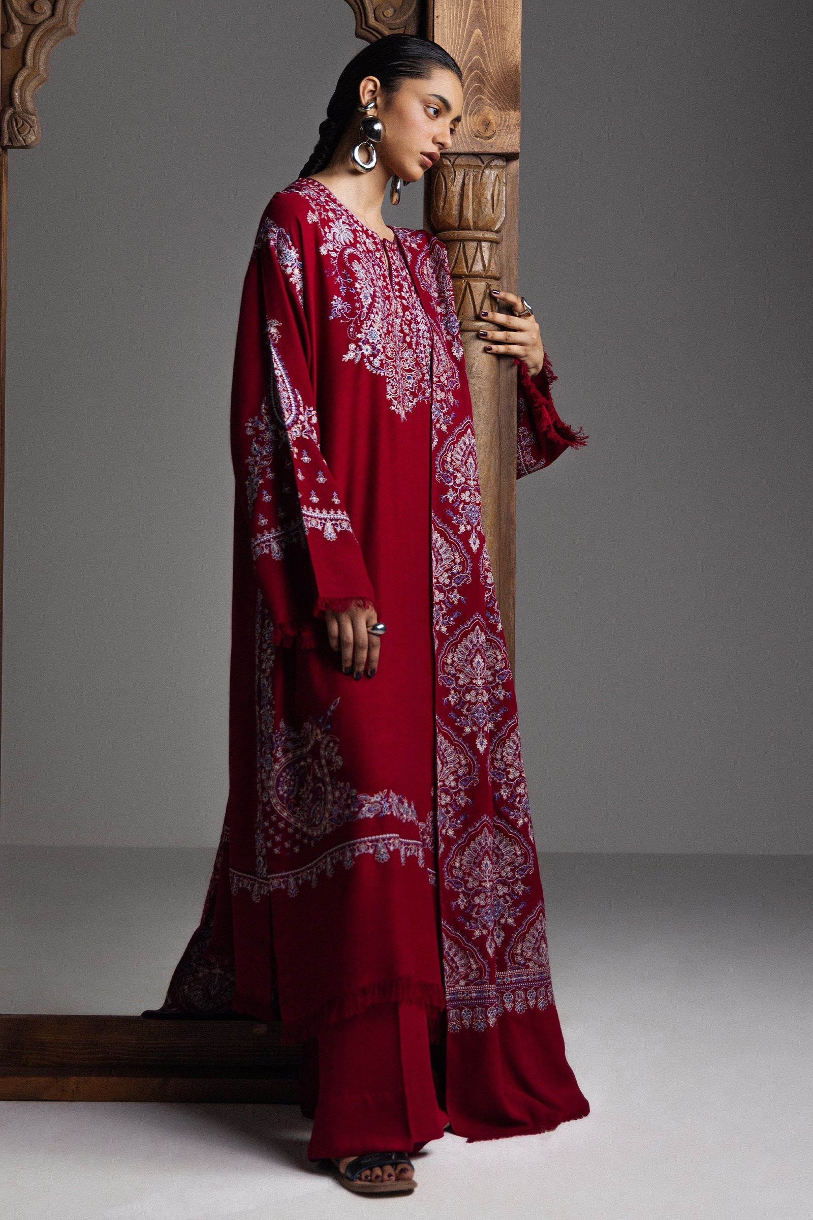 Zara shahjahan saraab winter unstitched qirmiz-d7– detail view 3 Zara Shahjahan Saraab Winter Unstitched QIRMIZ-D7– detail view 3