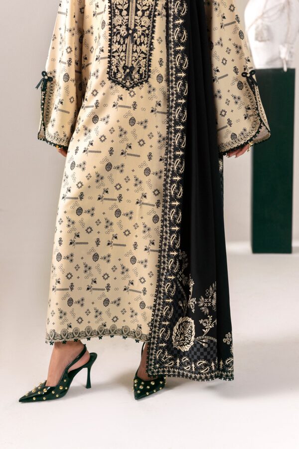 Qalamkar qprints winter 26 qpw-10 (a) mehru– detail view 8 Qalamkar QPrints Winter 26 QPW-10 (A) Mehru– detail view 8
