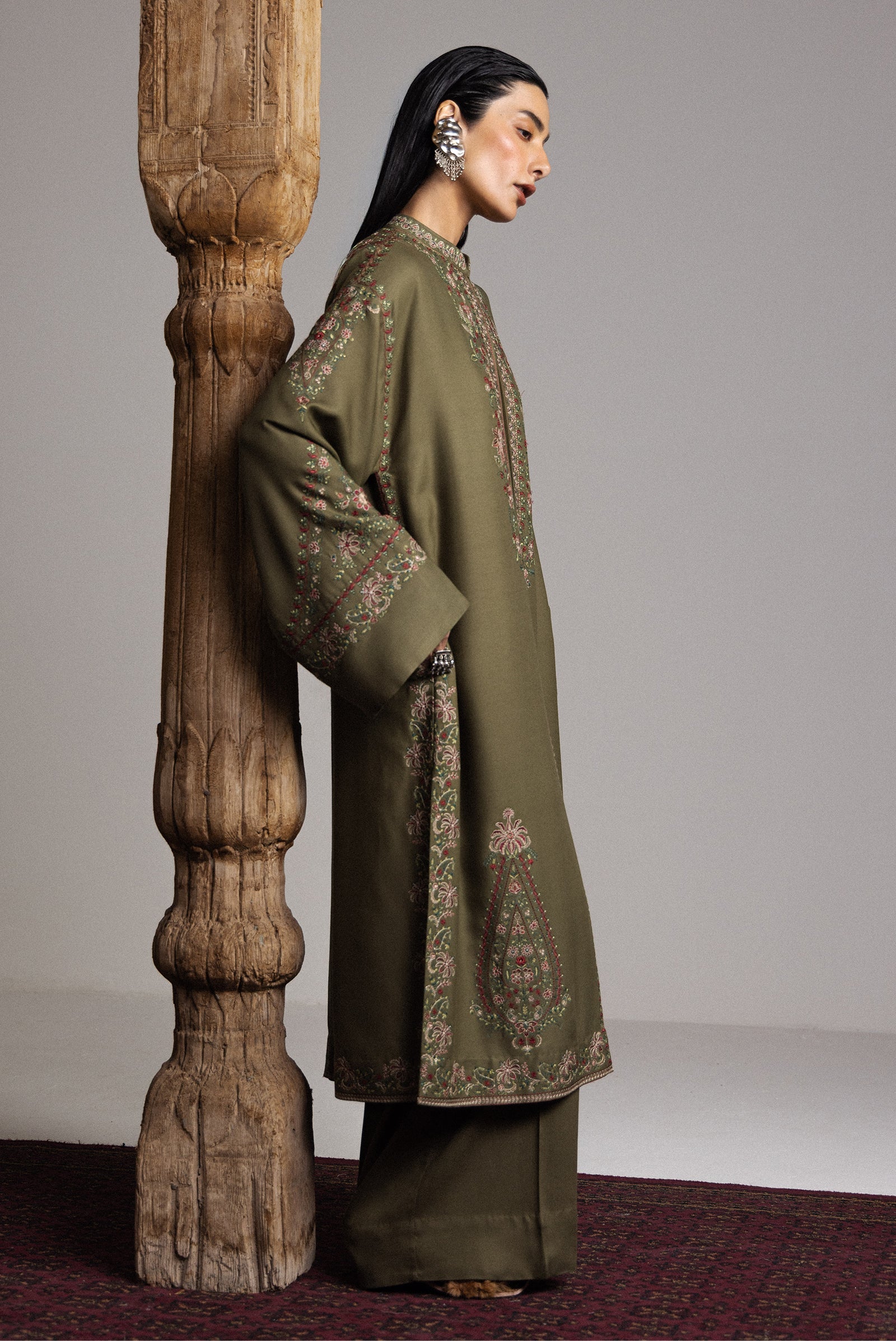 Zara shahjahan saraab winter unstitched chinar-d2– detail view 3 Zara Shahjahan Saraab Winter Unstitched CHINAR-D2– detail view 3