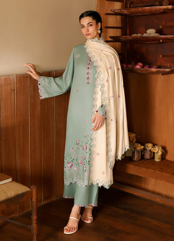 Image Winterkari 26 Mistfern– alternate view Image Winterkari 26 Mistfern– alternate view