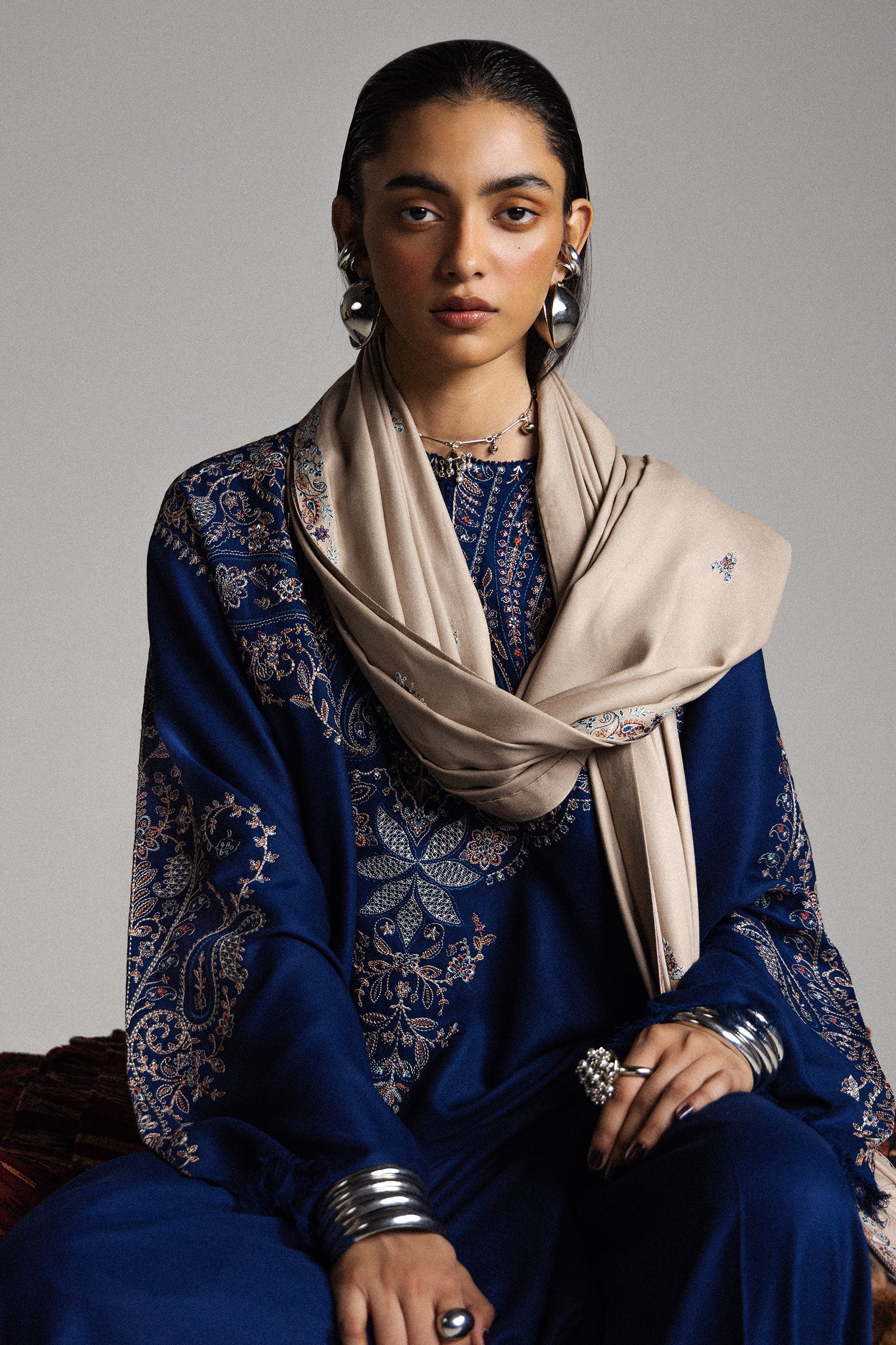Zara shahjahan saraab winter unstitched samarkand-d6– detail view 4 Zara Shahjahan Saraab Winter Unstitched SAMARKAND-D6– detail view 4
