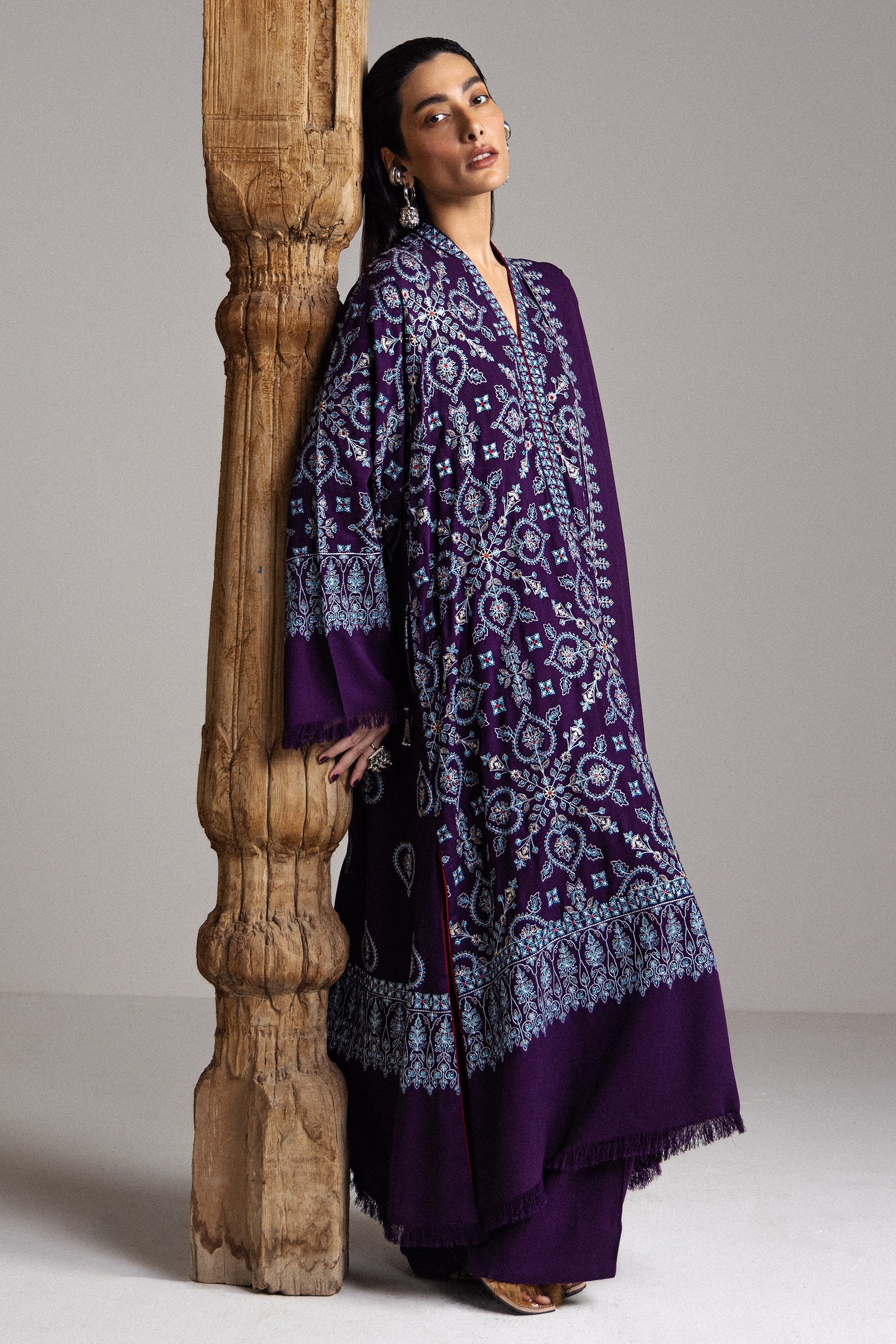 Zara shahjahan saraab winter unstitched banafsha-d10– detail view 4 Zara Shahjahan Saraab Winter Unstitched BANAFSHA-D10– detail view 4