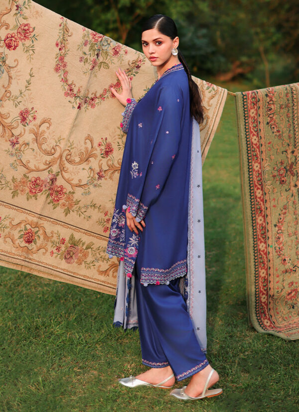 Image Winterkari 26 Moonmist– alternate view Image Winterkari 26 Moonmist– alternate view