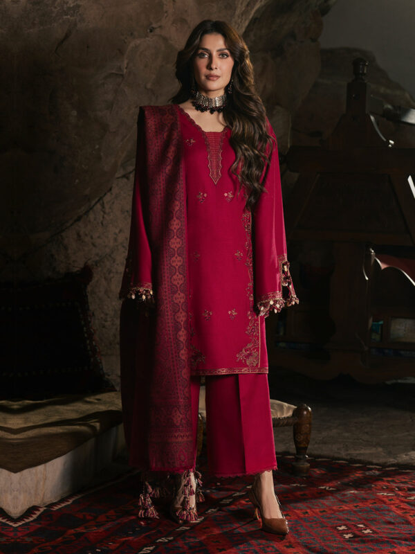 Izel Musafir Winter 26 AROHA