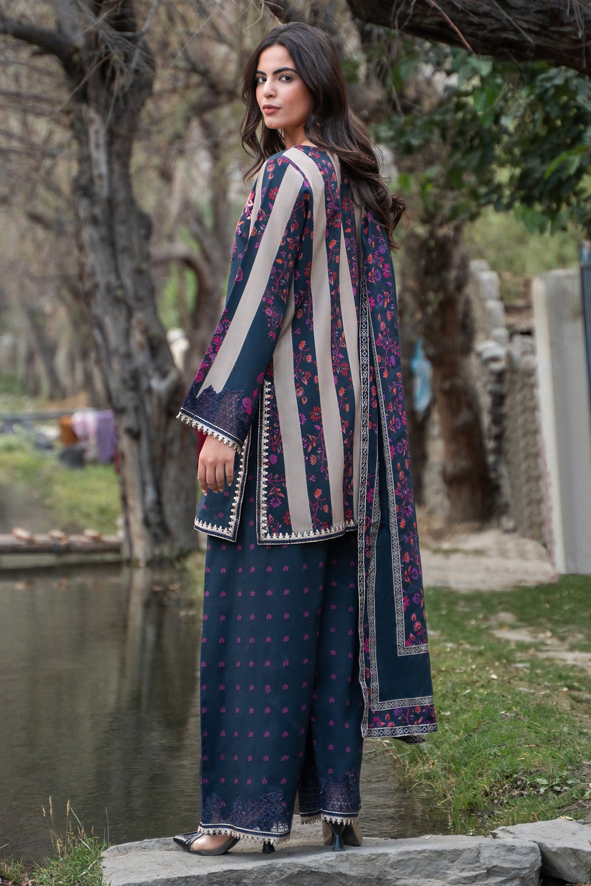 Charizma aniq winter collection 3-pc unstitched embroidered linen collection anw7-11– alternate view Charizma Aniq Winter Collection 3-PC Unstitched Embroidered Linen Collection ANW7-11– alternate view