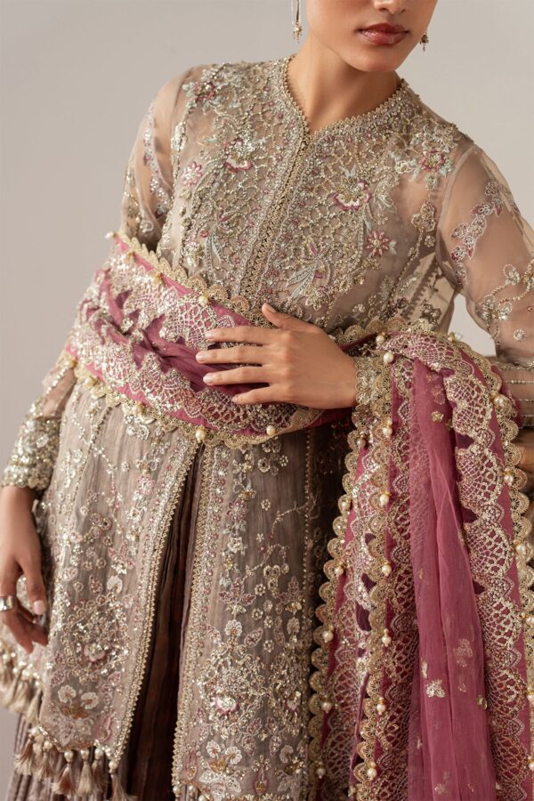 Dsc07371_1 Afrozeh Aure 26 Gilded Grace– DSC07371 1