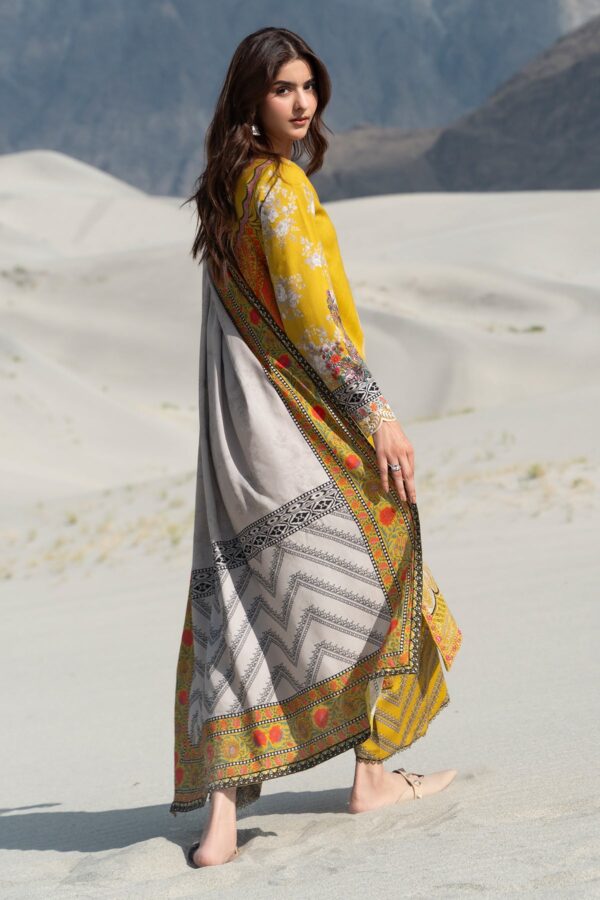 Charizma aniq winter collection 3-pc unstitched embroidered linen collection anw7-20– detail view 4 Charizma Aniq Winter Collection 3-PC Unstitched Embroidered Linen Collection ANW7-20– detail view 4