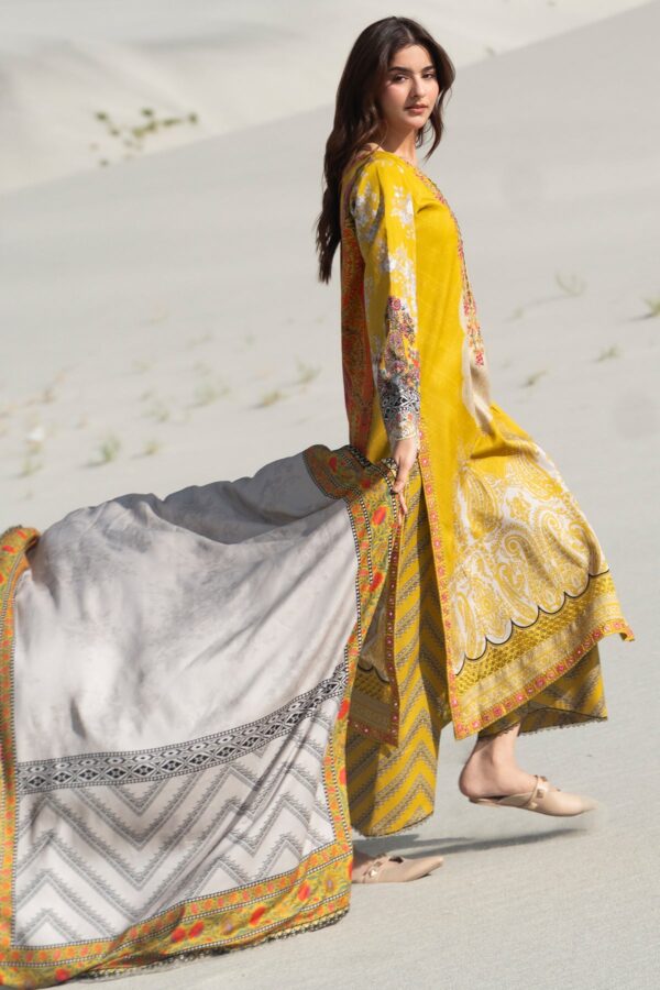 Charizma aniq winter collection 3-pc unstitched embroidered linen collection anw7-20– detail view 5 Charizma Aniq Winter Collection 3-PC Unstitched Embroidered Linen Collection ANW7-20– detail view 5
