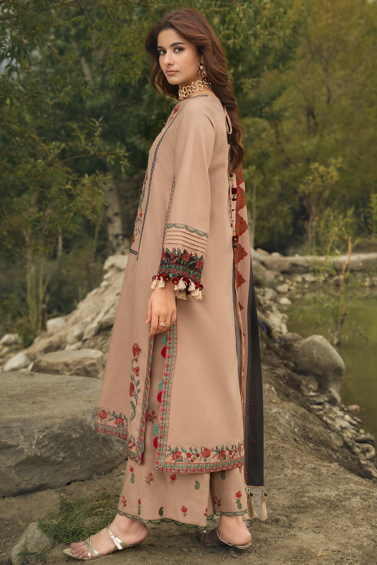 Charizma poshima collection 3-pc unstitched peach leather collection psw6-17– detail view 4 Charizma Poshima Collection 3-PC Unstitched Peach Leather Collection PSW6-17– detail view 4