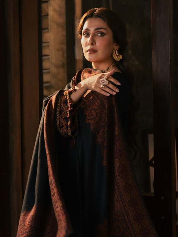 Izel Musafir Winter 26 RAMEEN - Image 15