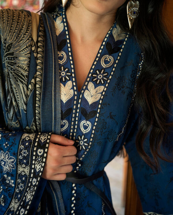 Sapphiresultana-05 Mushq Broadway Winter Sapphire Sultana– SapphireSultana-05