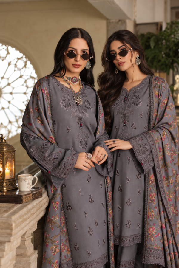 Slategreypakistaniwintereditorial-3 Noor by Saadia Asad Winter Embroidered Printskhas 26 D4 A - Graphite steel– SlategreyPakistaniwintereditorial-3