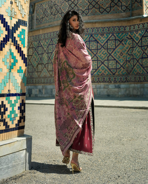 Timuridrose-06 Mushq Broadway Winter Timurid Rose– TimuridRose-06