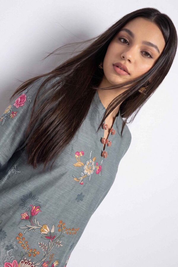 U2ST-NISHA26WV1-50-_5 Nishat Linen Every Version of You Winter 26 2 Piece - Digital Printed Suit - U2ST-NISHA26WV1-50– U2ST-NISHA26WV1-50- 5