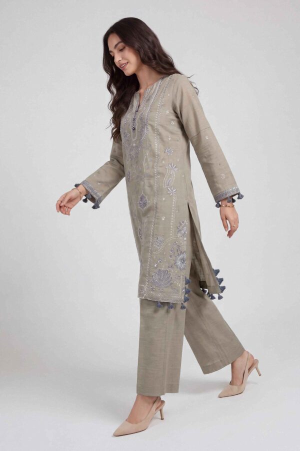 U2ste-nisha26wv1-80-_6 Nishat Linen Every Version of You Winter 26 2 Piece - Embroidered Suit - U2STE-NISHA26WV1-80– U2STE-NISHA26WV1-80- 6