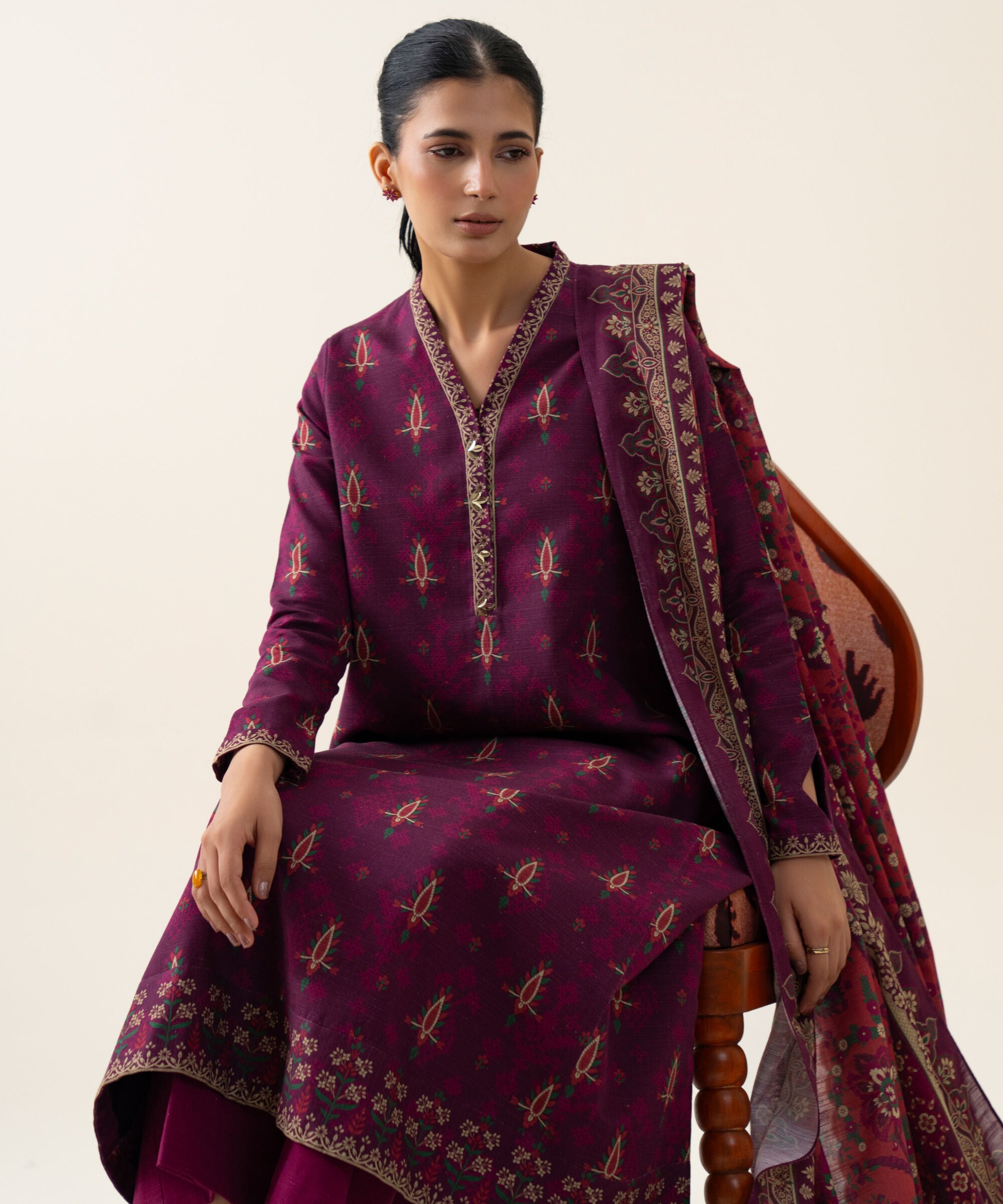 U3pds26v9113_2 Sapphire Unstitched Fall Winter 26 3 PIECE - PRINTED LIGHT KHADDAR SUIT | U3PDS26V9113