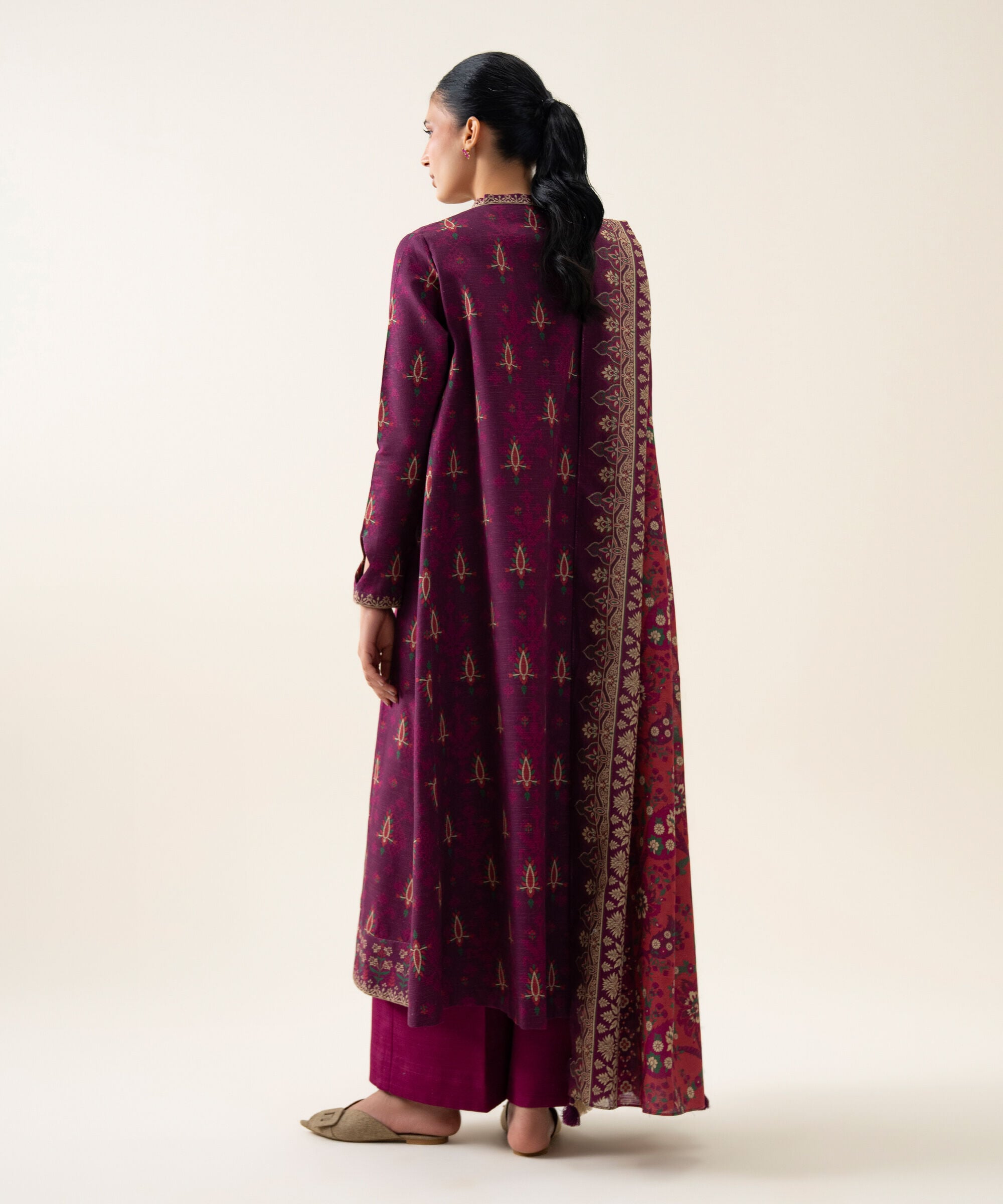 U3pds26v9113_5 Sapphire Unstitched Fall Winter 26 3 PIECE - PRINTED LIGHT KHADDAR SUIT | U3PDS26V9113– U3PDS26V9113 5