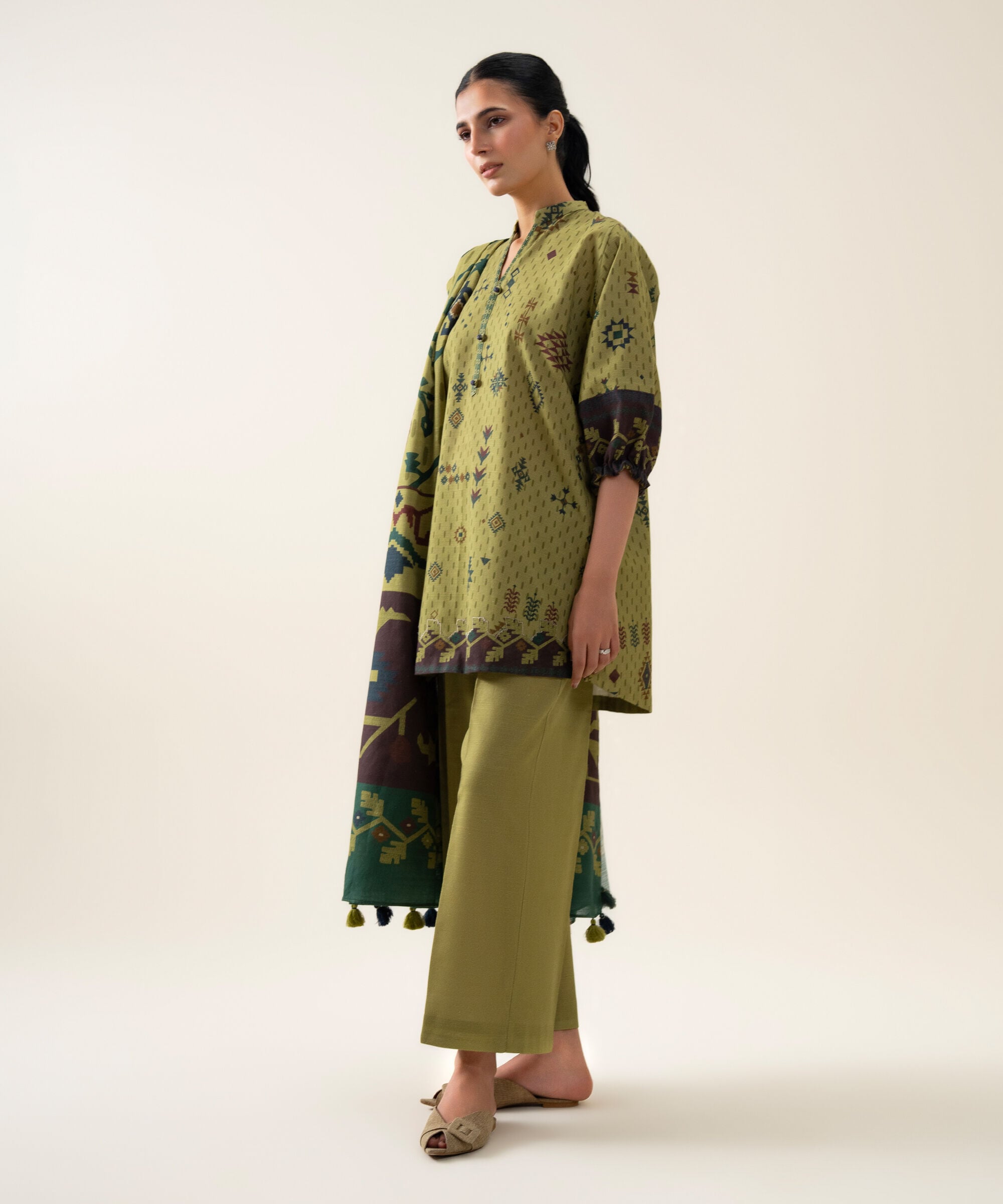 U3pds26v9116_3 Sapphire Unstitched Fall Winter 26 3 PIECE - PRINTED PREMIUM KHADDAR SUIT | U3PDS26V9116– U3PDS26V9116 3