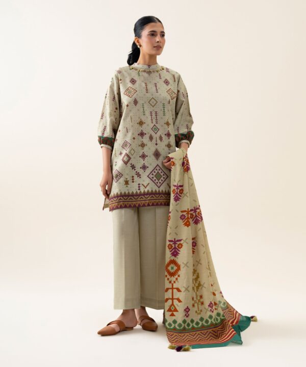 U3PDS26V9118_3 Sapphire Unstitched Fall Winter 26 3 PIECE - PRINTED PREMIUM KHADDAR SUIT | U3PDS26V9118– U3PDS26V9118 3