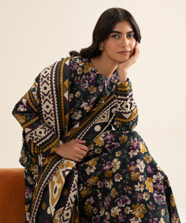 U3pdys26v939_6 Sapphire Unstitched Fall Winter 26 3 Piece - Printed Premium Khaddar Suit | U3PDYS26V939– U3PDYS26V939 6