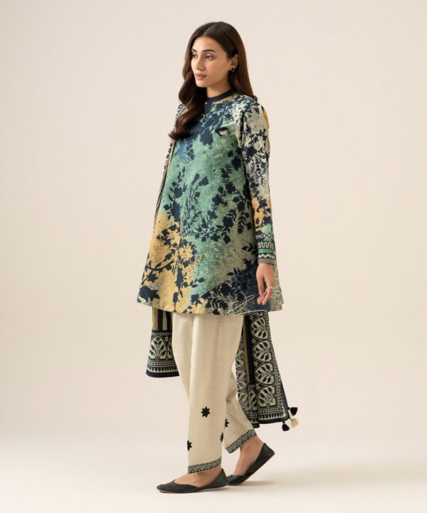 U3pdys26v949_4 Sapphire Unstitched Fall Winter 26 3 Piece - Printed Light Khaddar Suit | U3PDYS26V949– U3PDYS26V949 4