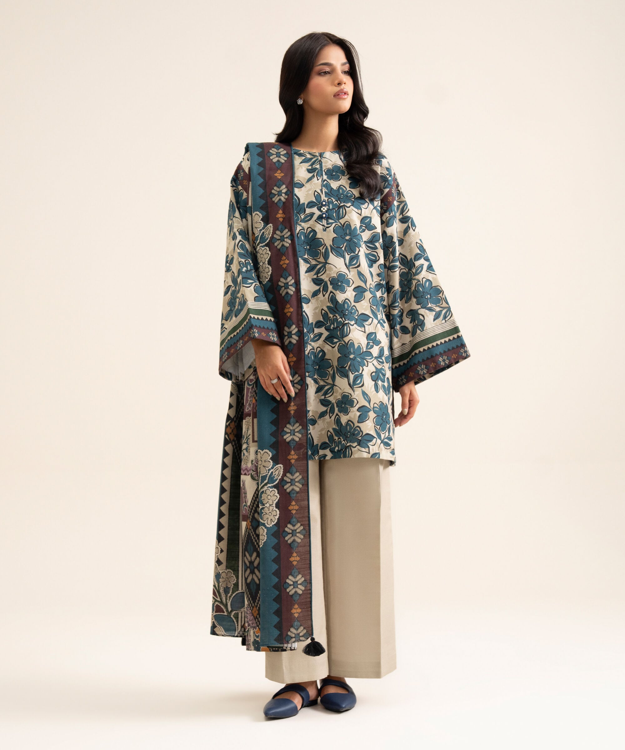 U3pdys26v961_3 Sapphire Unstitched Fall Winter 26 3 Piece - Printed Light Khaddar Suit | U3PDYS26V961– U3PDYS26V961 3