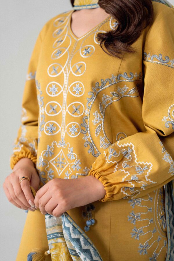 U3pe-nisha26wv1-106-_15 Nishat Linen Every Version of You Winter 26 3 Piece - Printed Embroidered Suit - U3PE-NISHA26WV1-106– U3PE-NISHA26WV1-106- 15