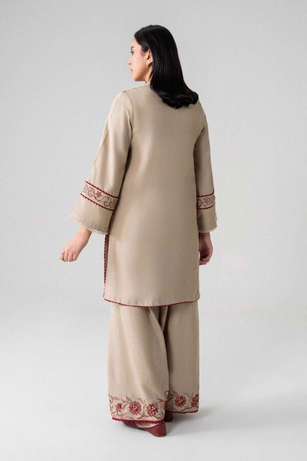 U3pe-nisha26wv1-148-_5 Nishat Linen Every Version of You Winter 26 2 Piece - Embroidered Suit - U3PE-NISHA26WV1-148– U3PE-NISHA26WV1-148- 5