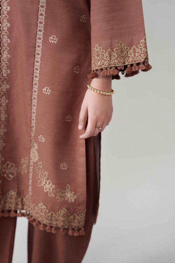 U3pe-nisha26wv1-159-_9 Nishat Linen Every Version of You Winter 26 3 Piece - Digital Printed Embroidered Suit– U3PE-NISHA26WV1-159- 9