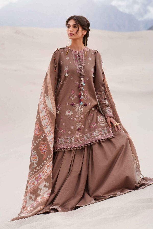 U3PE-NISHA26WV1-201-_4 Nishat Linen Every Version of You Winter 26 3 Piece - Printed Embroidered Suit - U3PE-NISHA26WV1-201