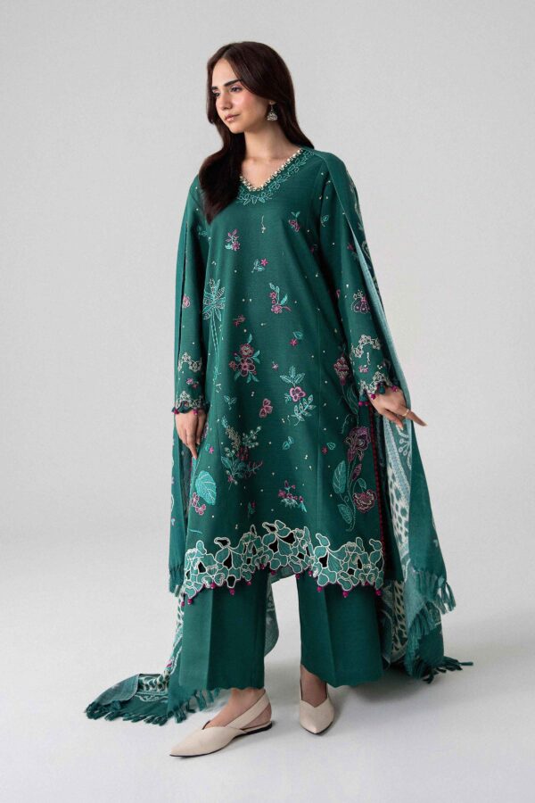 U3PE-NISHA26WV1-211-_6 Nishat Linen Every Version of You Winter 26 3 Piece - Printed Embroidered Suit - U3PE-NISHA26WV1-211